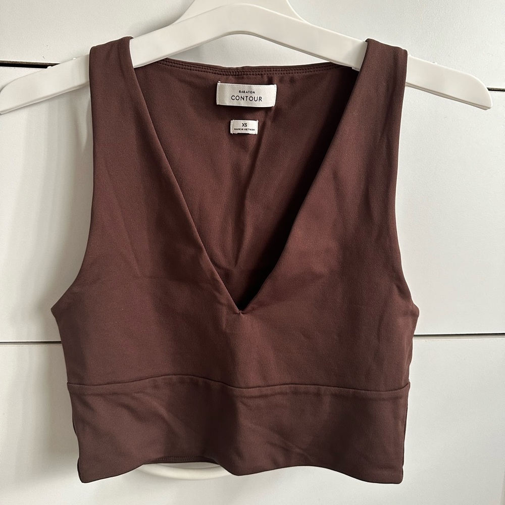 Aritzia babaton contour tank